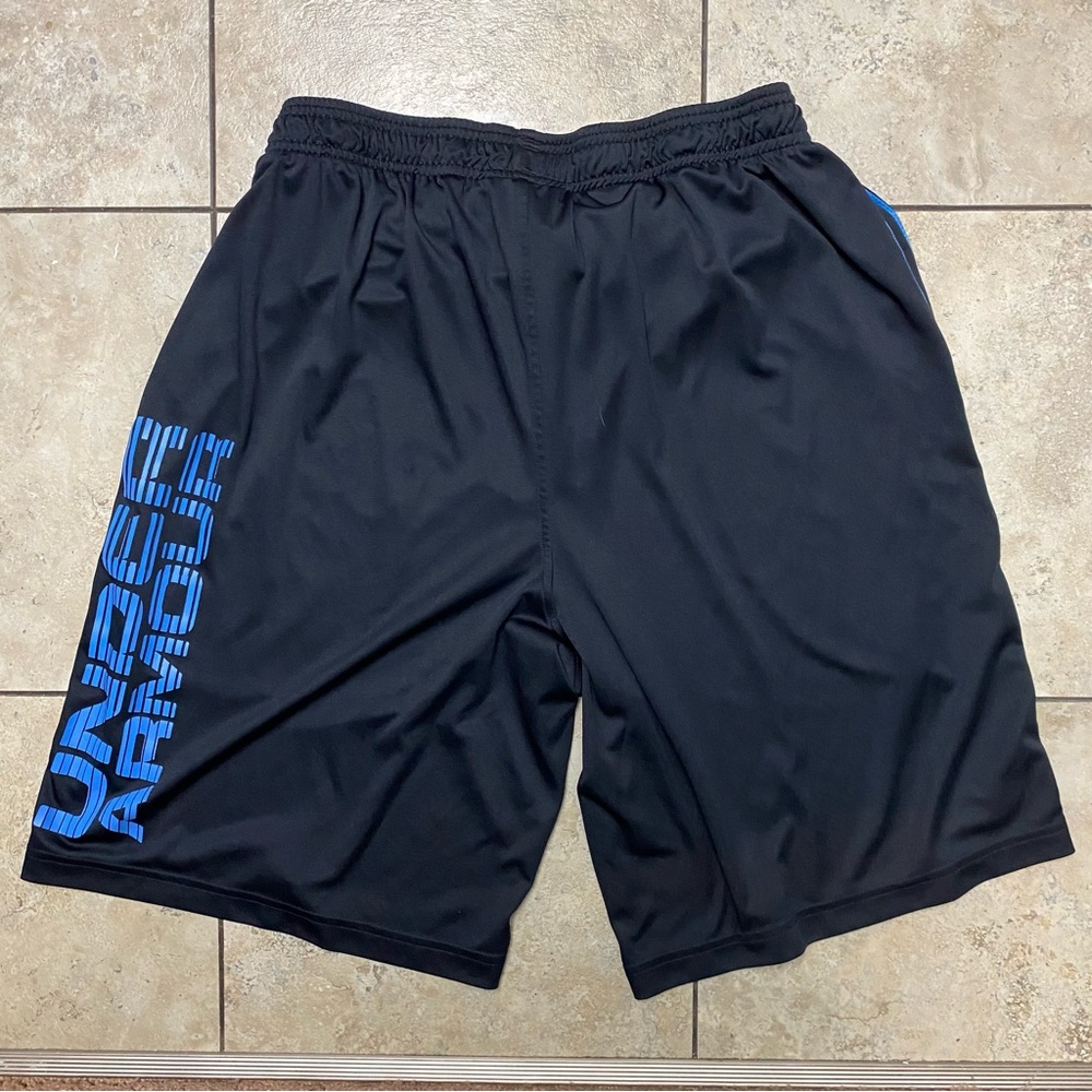 Under Armour Shorts Size Large Drawstring Pockets - image 4